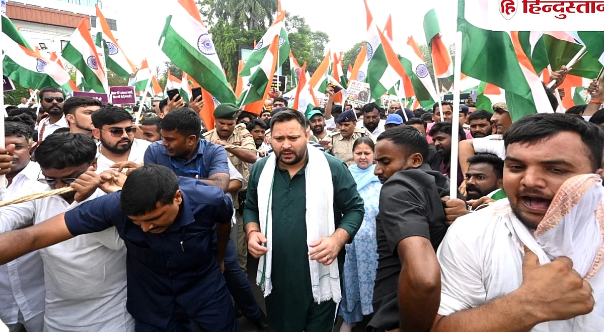 पांच साल बाद सड़क पर कैसे उतरे तेजस्वी यादव? 11 साल बाद राजद का राजभवन मार्च