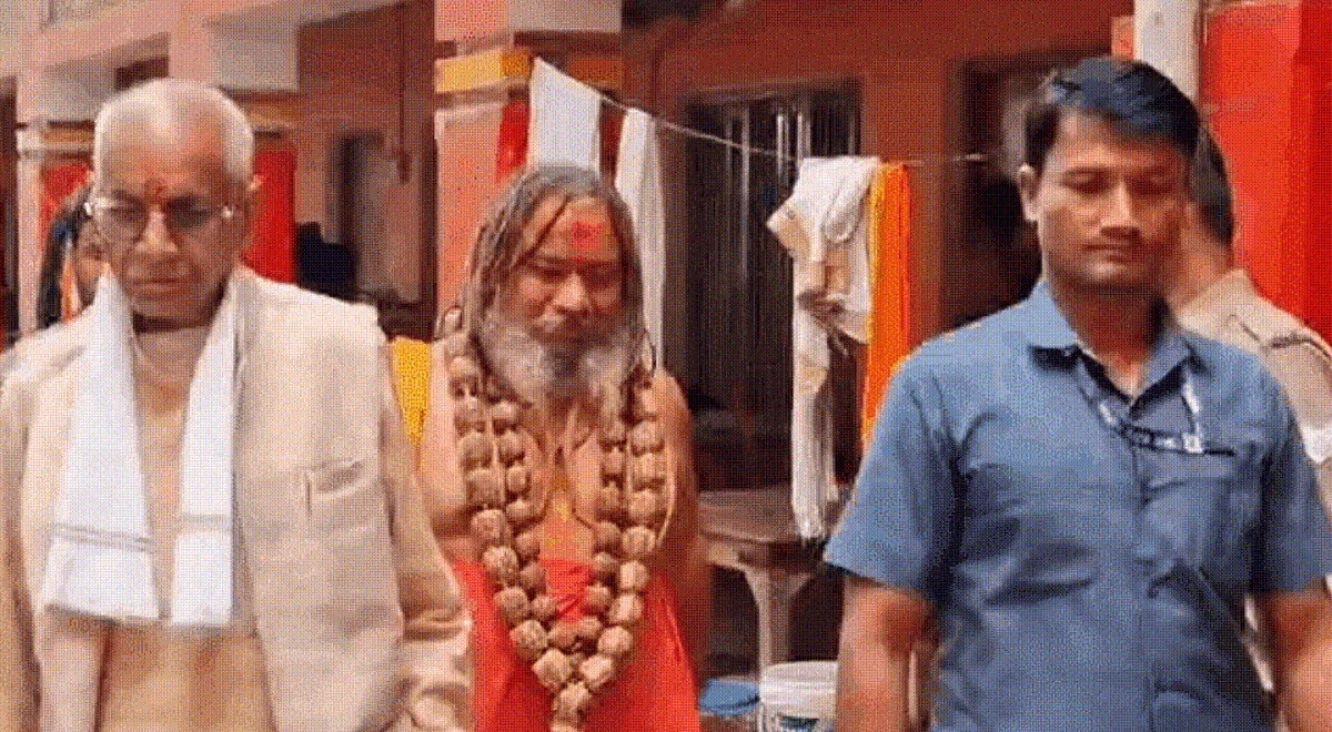 चंपत राय एक्टिव मोड में दिखे, अयोध्या में कई मंदिरों में जाकर संतों में मिले; क्या हुई बातचीत?