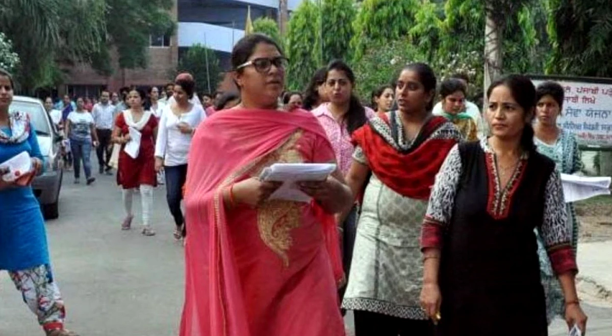 गुजरात के शिक्षकों के लिए ऑनलाइन पोर्टल, सेवा से जुड़े मामलों का होगा समाधान