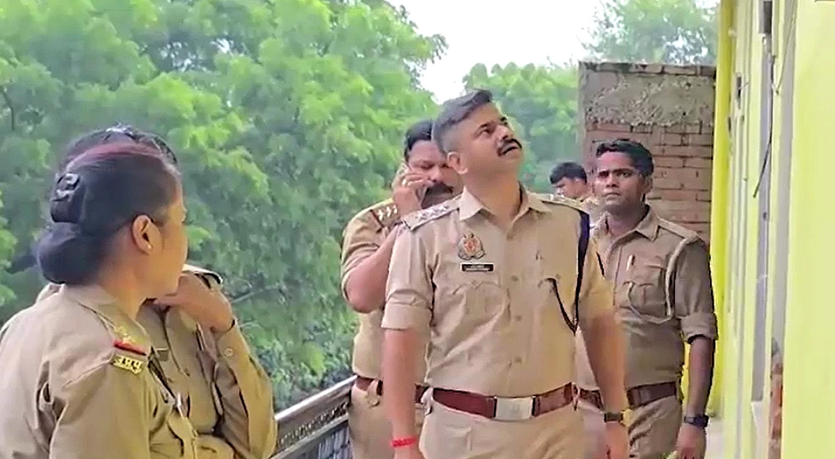 3 महीने पहले शादी, ड्यूटी से लौटा सिपाही तो कमरे में फंदे से लटकी मिली पत्नी