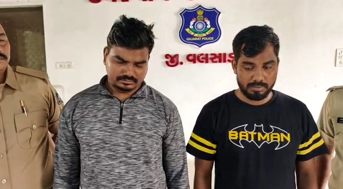 चोरी की नीयत, बिजली गुल और दो फोन: ज्वेलरी शॉप में फंसे चोरों ने पुलिस को ही डायल किया 112
