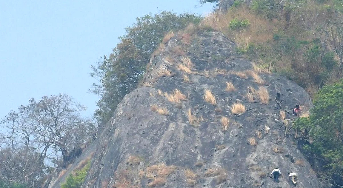 जब दुस्साहस खतरनाक मोड़ ले लेता है
