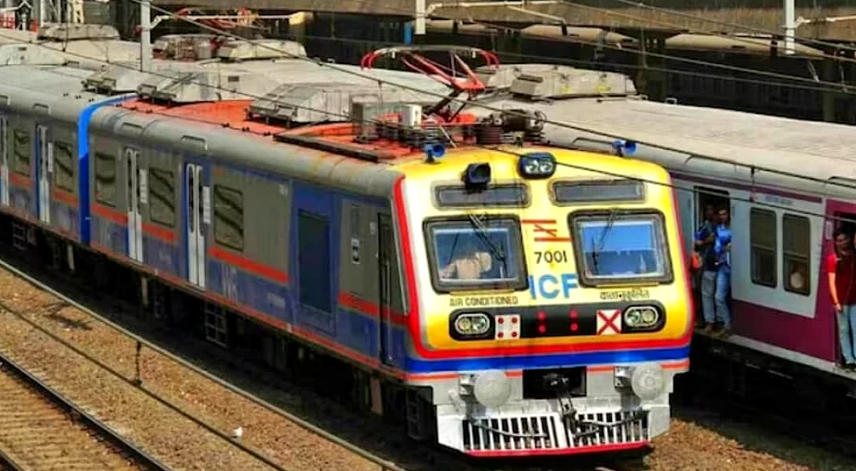 मुंबई ट्रेन से धक्का दिए जाने से 62 वर्षीय व्यक्ति की मौत, आरोपी का कहना है कि वह 'कौए का पीछा कर रहा था