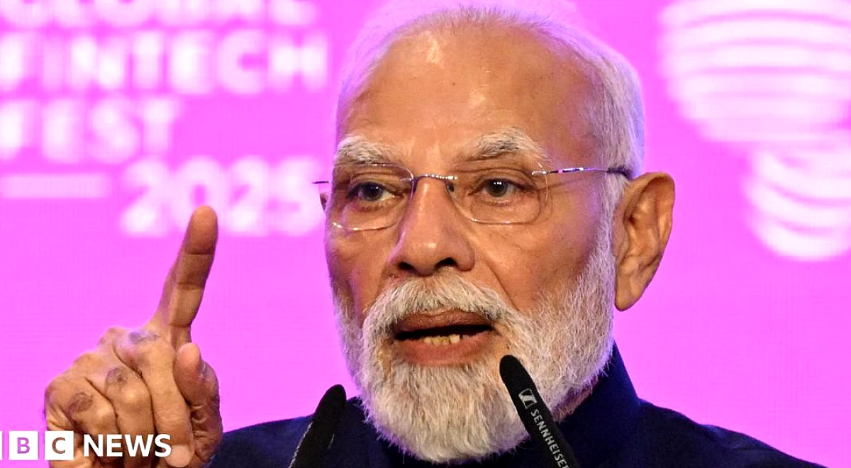 मोदी ने अपनी मजबूत छवि बनाने में वर्षों लगा दिए - अब वे जेन जेड रीलें क्यों बना रहे हैं?