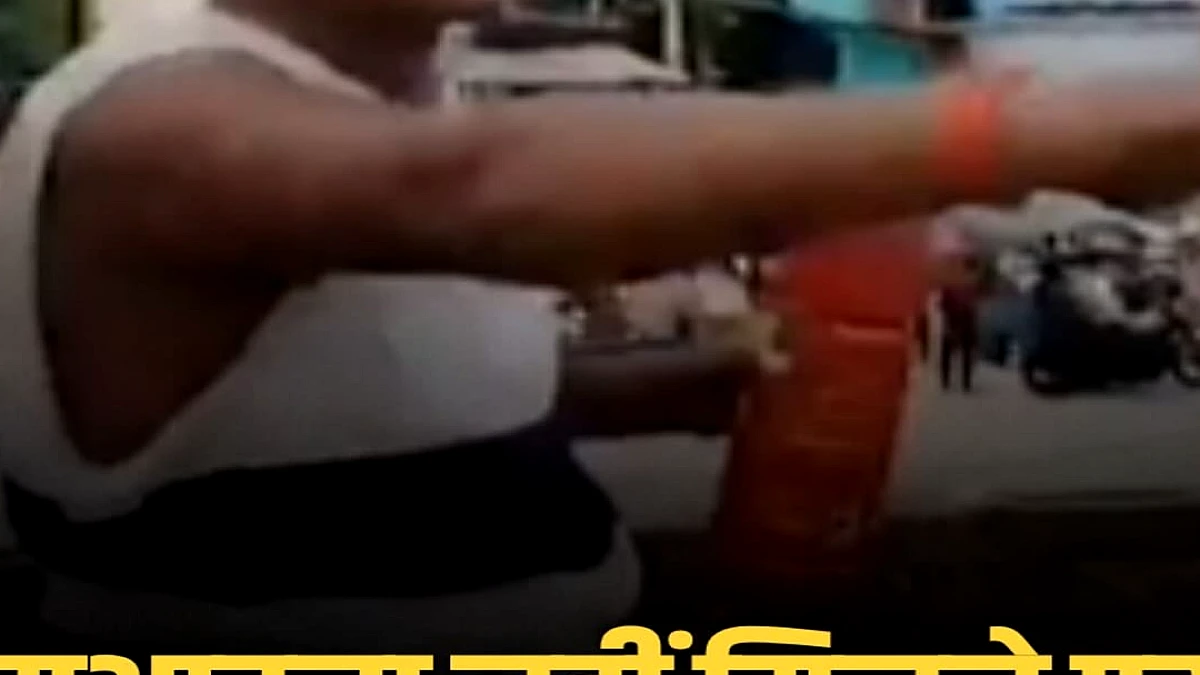नवादा में बिना मुआवजे मकान ध्वस्त करने का आरोप, फरहा के मकान मालिक ने किया विरोध