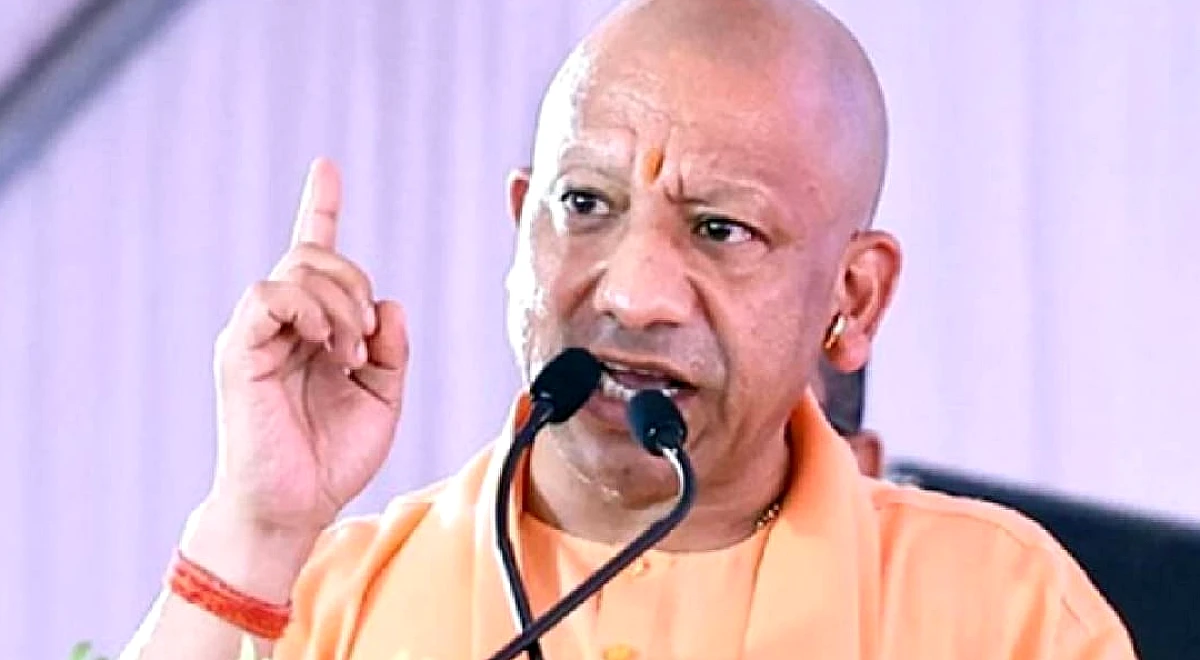 यूपी में चीनी की उपलब्धता पर भरोसा, योगी ने सभी जिलों में डीएम को गोदामों का सत्यापन करने का निर्देश