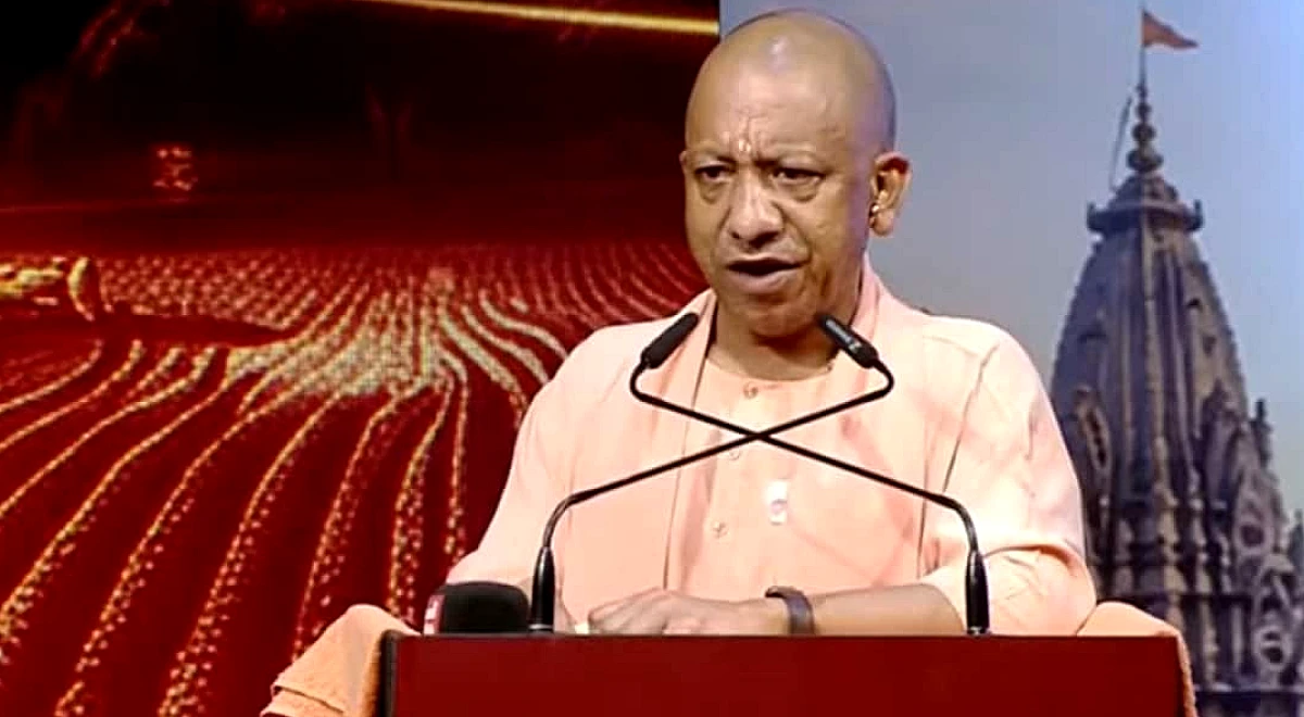 यूपी में चीनी की कीमतों में बढ़ोतरी के बीच सीएम योगी ने जमाखोरी, कालाबाजारी के खिलाफ कार्रवाई की चेतावनी दी