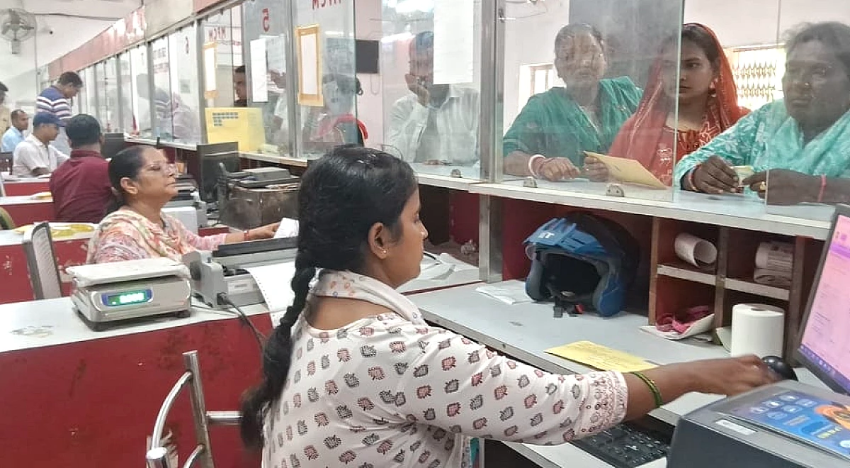 Bihar: रक्षाबंधन पर बहनों को डाक विभाग का तोहफा, ‘राखी मेल’ से 48 घंटे में पहुंचेगी राखी; 10 प्रतिशत की छूट