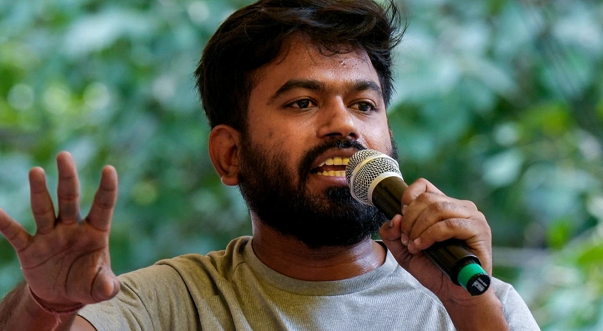 अभिजीत दिपके के खिलाफ FIR, सरकारी स्कूल में बिना इजाजत घुसने का आरोप