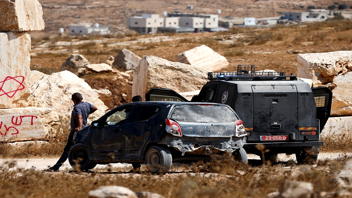 Israeli army and settlers injure several Palestinians across West Bank