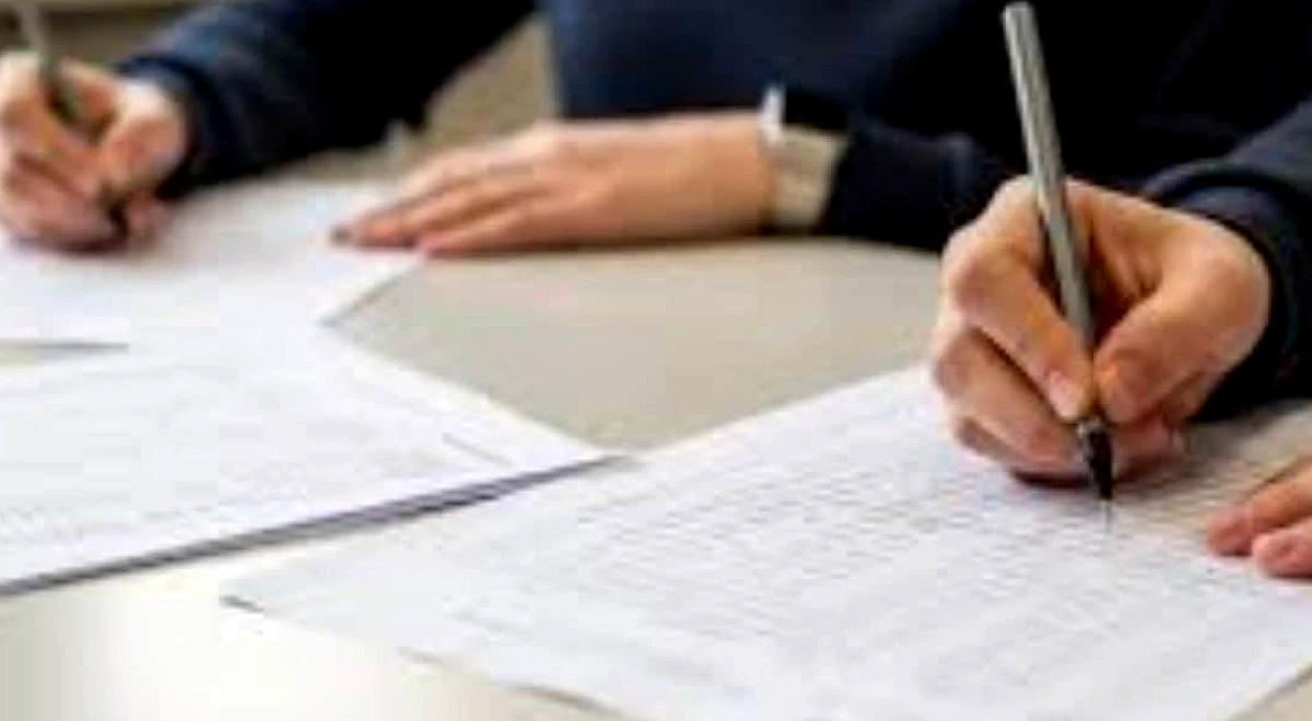 छत्तीसगढ़ परीक्षा पेपर लीक: कैसे प्रोफेसर ने सिस्टम को धोखा देने के लिए 'एंडोस्कोपिक कैमरा और सुई' का इस्तेमाल किया