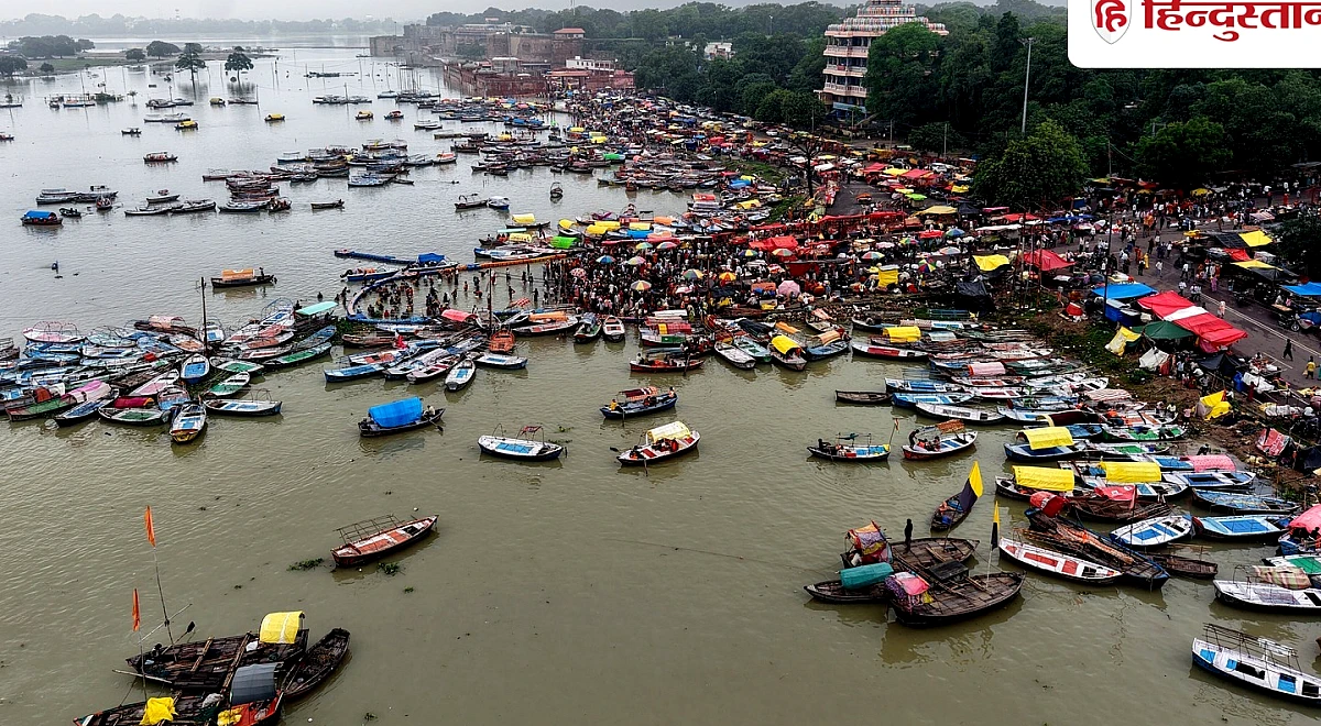 UP Floods: यूपी में बाढ़! वाराणसी में गंगा चेतावनी बिंदु के पास, प्रयागराज में हनुमान मंदिर पहुंची