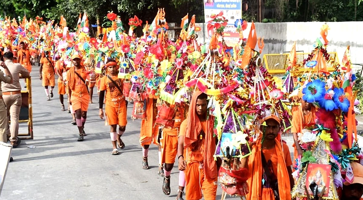 मुरादाबाद में बम-बम भोले: सावन के अंतिम सोमवार पर हाईवे पर जीरो ट्रैफिक, कांवड़ियों के लिए दोनों लेन आरक्षित