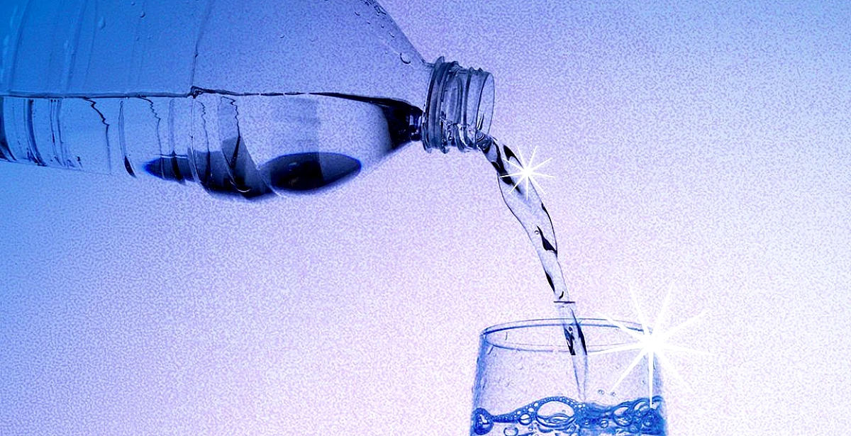 क्या महँगा बोतलबंद पानी वास्तव में आपके लिए बेहतर है?