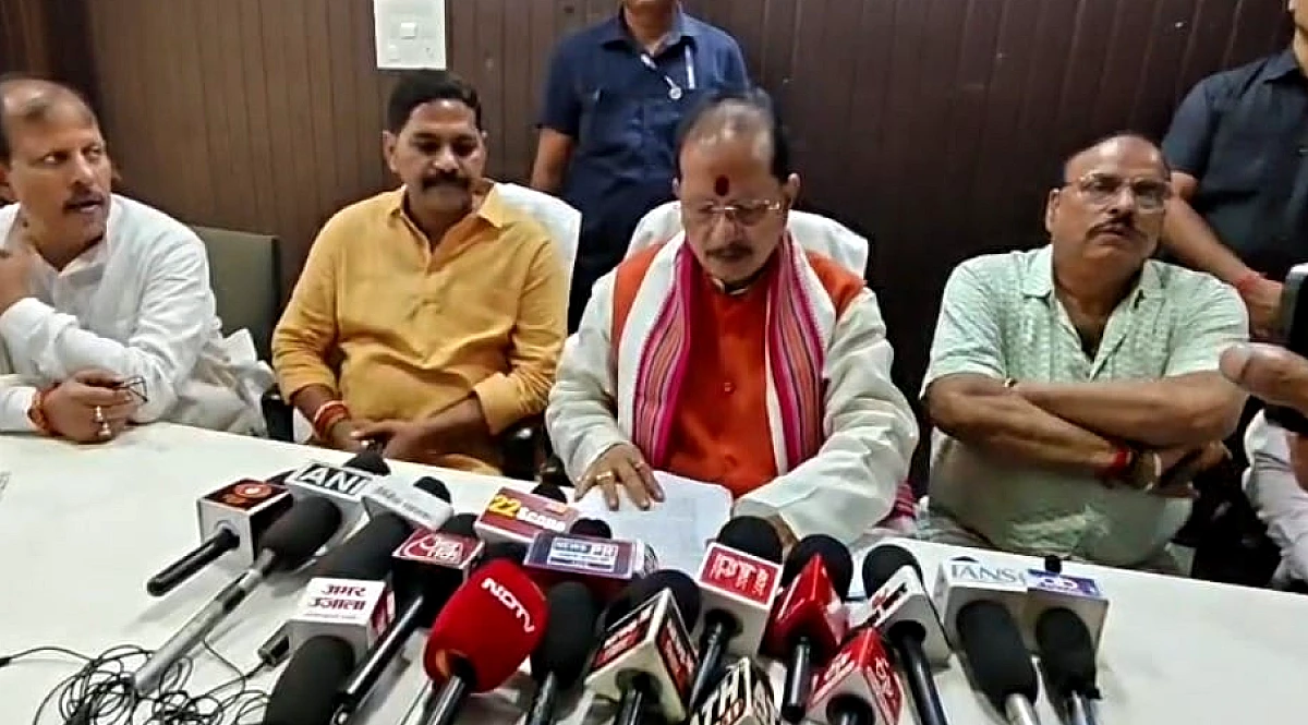 Bihar: गयाजी में राहुल गांधी पर बरसे विजय सिन्हा, बोले- बिना संघर्ष बड़े पद पाने वाले नहीं समझते जमीनी हकीकत