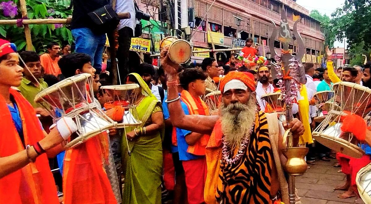 सावन का अंतिम सोमवार: काशी में उमड़ेगा कांवड़ियों का सैलाब, आज से डायवर्जन लागू; जान लें निकलने के रास्ते