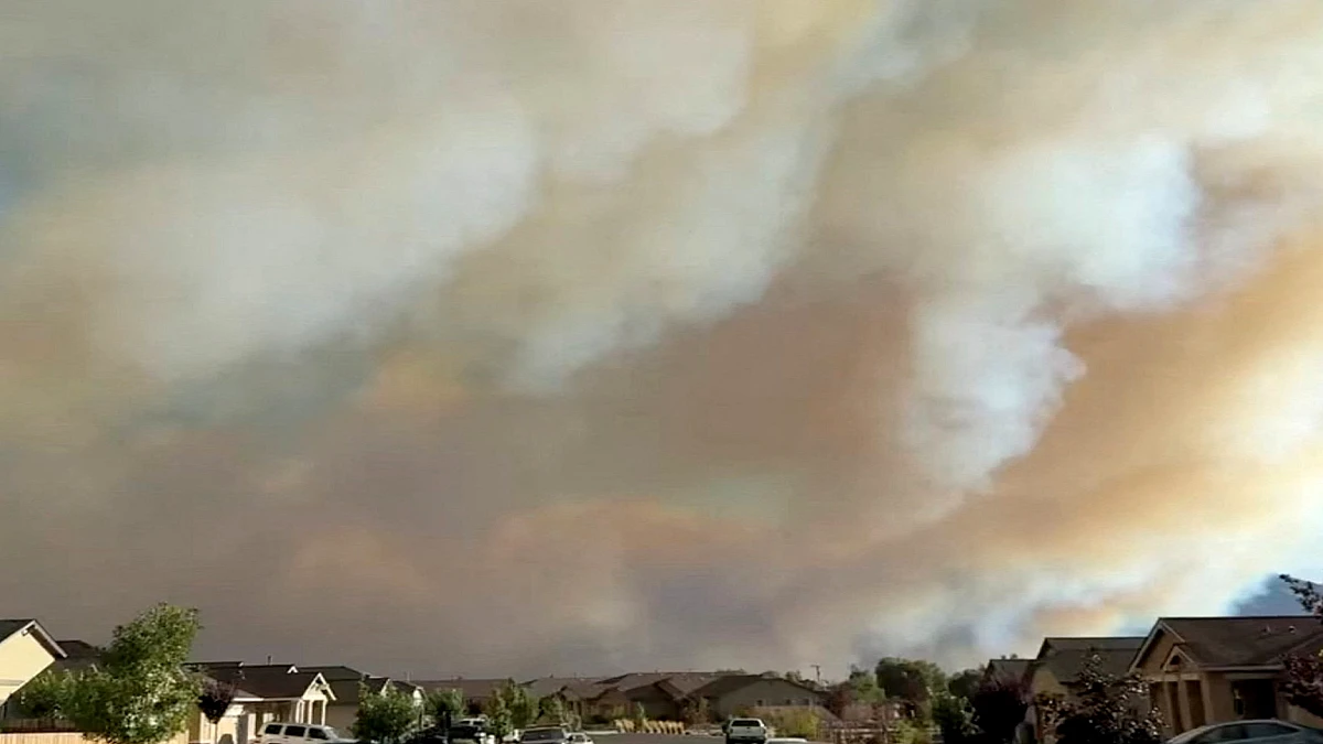 Thousands displaced as wildfire threatens homes in US state of Nevada