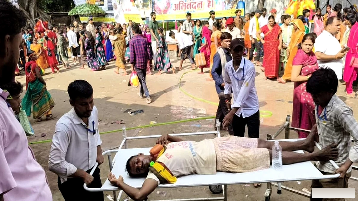 सावन की आखिरी सोमवारी पर सिंहेश्वर धाम में बेकाबू भीड़, टूटी बैरिकेडिंग; कई श्रद्धालु घायल