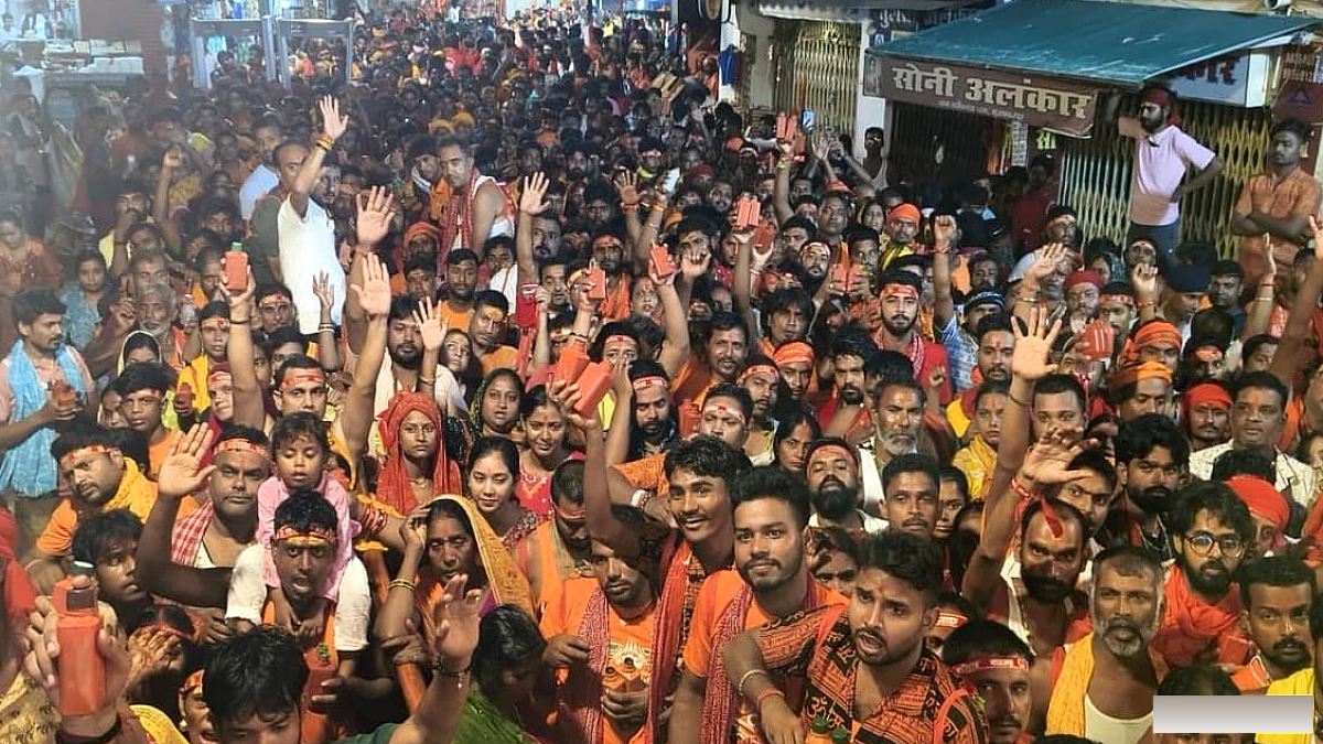 सावन की आखिरी सोमवारी पर गरीबनाथ धाम में आस्था का सैलाब, डेढ़ लाख से ज्यादा भक्तों ने किया जलाभिषेक