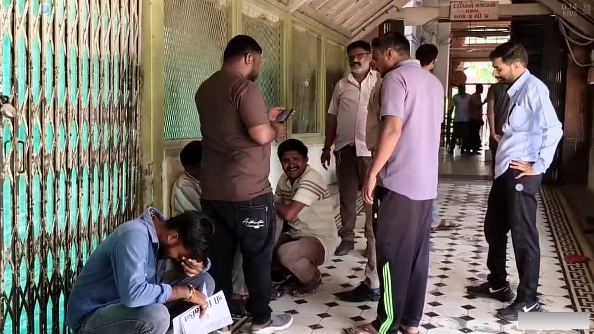 जहरीली शराब पीने वालों को बचाने के लिए गुजरात के डॉक्टर मेटाबॉलिज्म के खिलाफ दौड़ रहे हैं