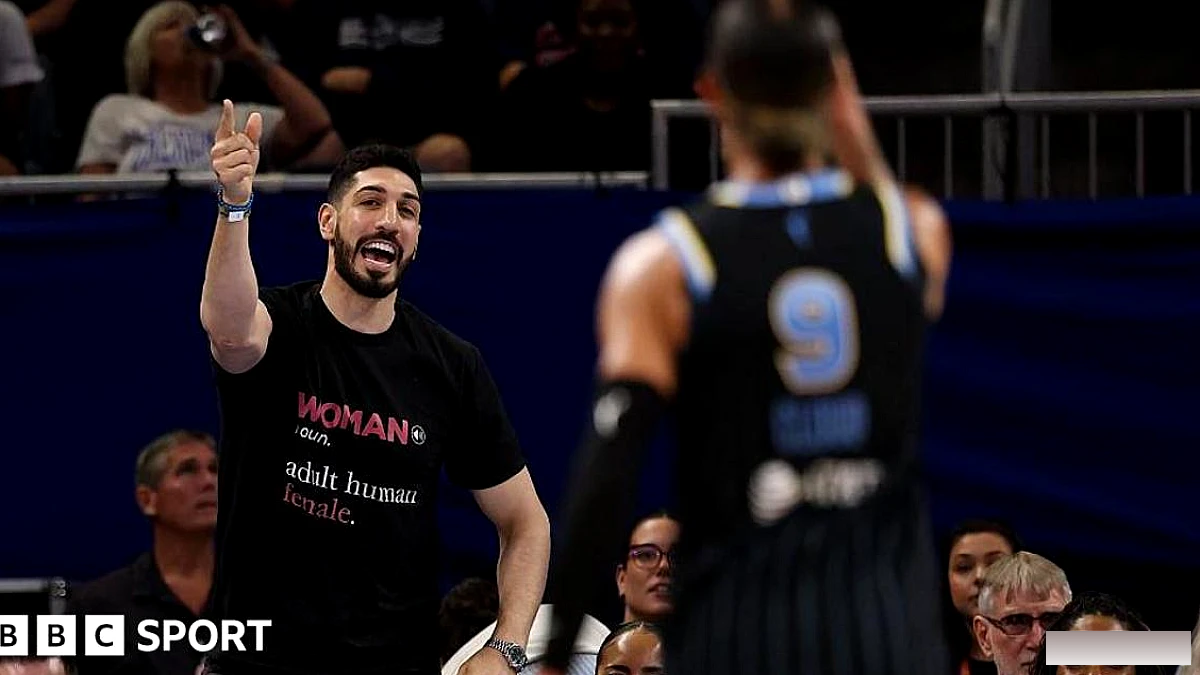 कैंटर फ़्रीडम को खिलाड़ी पंक्ति के आधार पर WNBA खेल से बाहर कर दिया गया