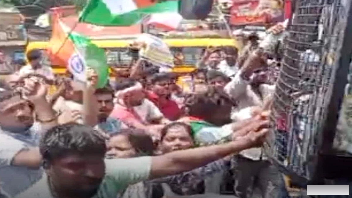 पटना के डाकबंगला चौक से छात्रों की गिरफ्तारी, शिक्षक भर्ती प्रदर्शन के दौरान पुलिस ने की हिरासत