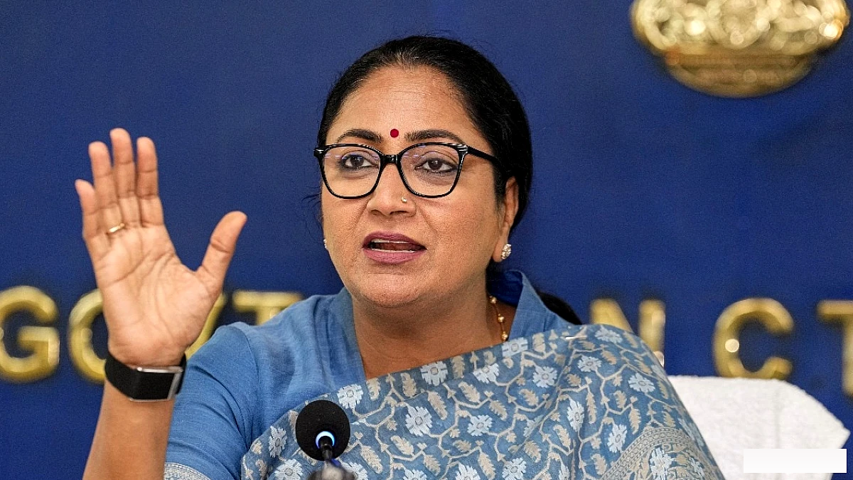 दिल्ली की महिलाओं को रक्षाबंधन गिफ्ट! कल मिलेंगे 2500 रुपये