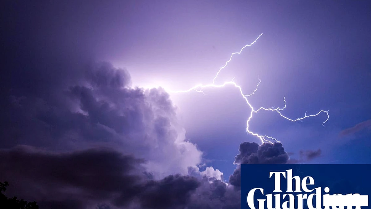 फ्लोरिडा में बिजली गिरने से मां और दो साल की बेटी की मौत