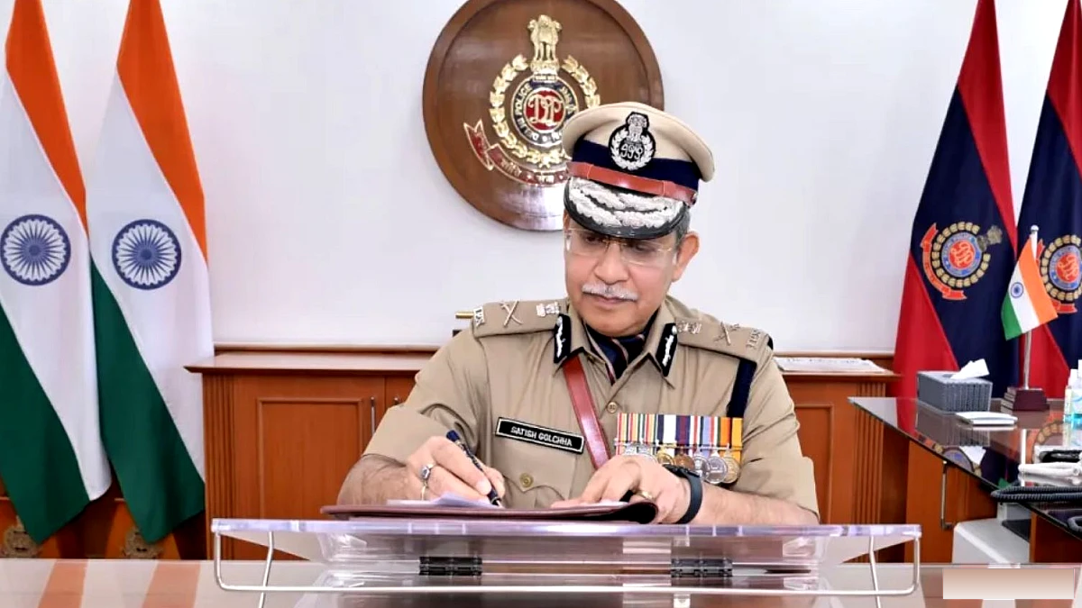 दिल्ली के पूर्व पुलिस प्रमुख को होम गार्ड निदेशालय में विशेष कर्तव्य अधिकारी के पद पर तैनात किया गया
