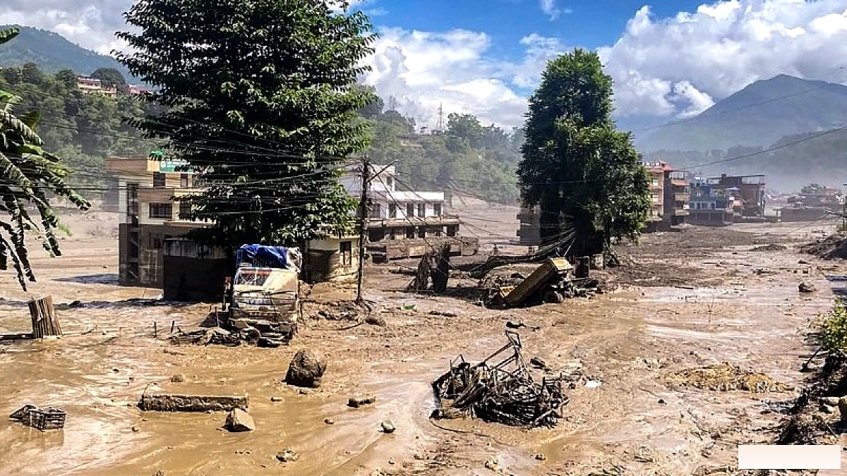 कुशीनगर में NDRF तैनात, महाराजगंज में भी अलर्ट, नेपाल की तबाही का यूपी तक असर