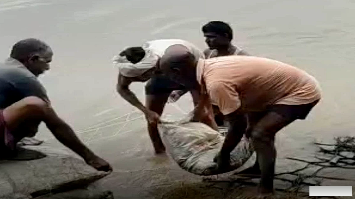 हाजीपुर में गंडक का जलस्तर बढ़ा, तटबंध मजबूती का काम तीव्र, तटवर्ती इलाकों में माइकिंग शुरू