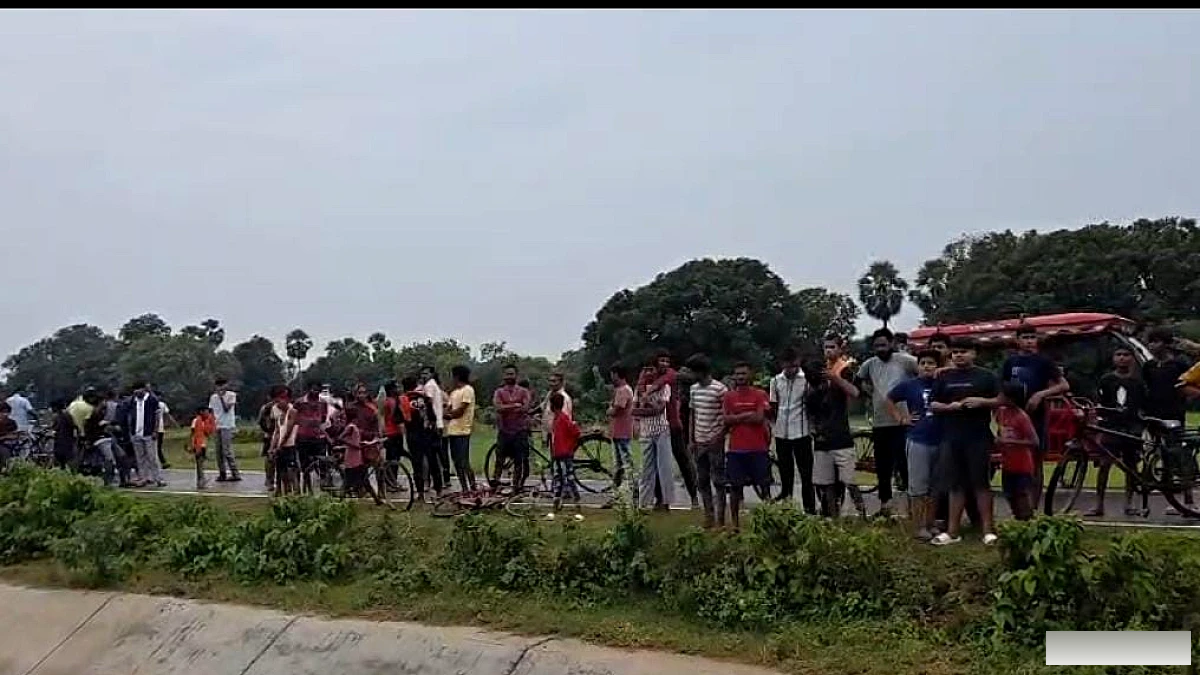 धान रोपनी से घर लौट रहीं तीन महिलाएं आकाशीय बिजली की चपेट में आईं, एक की मौत; दो हुईं घायल