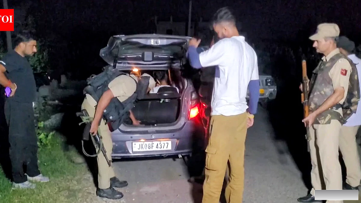 सैमबा में वायरलेस संचार फिर से शुरू, खोज अभियान चलाया गया