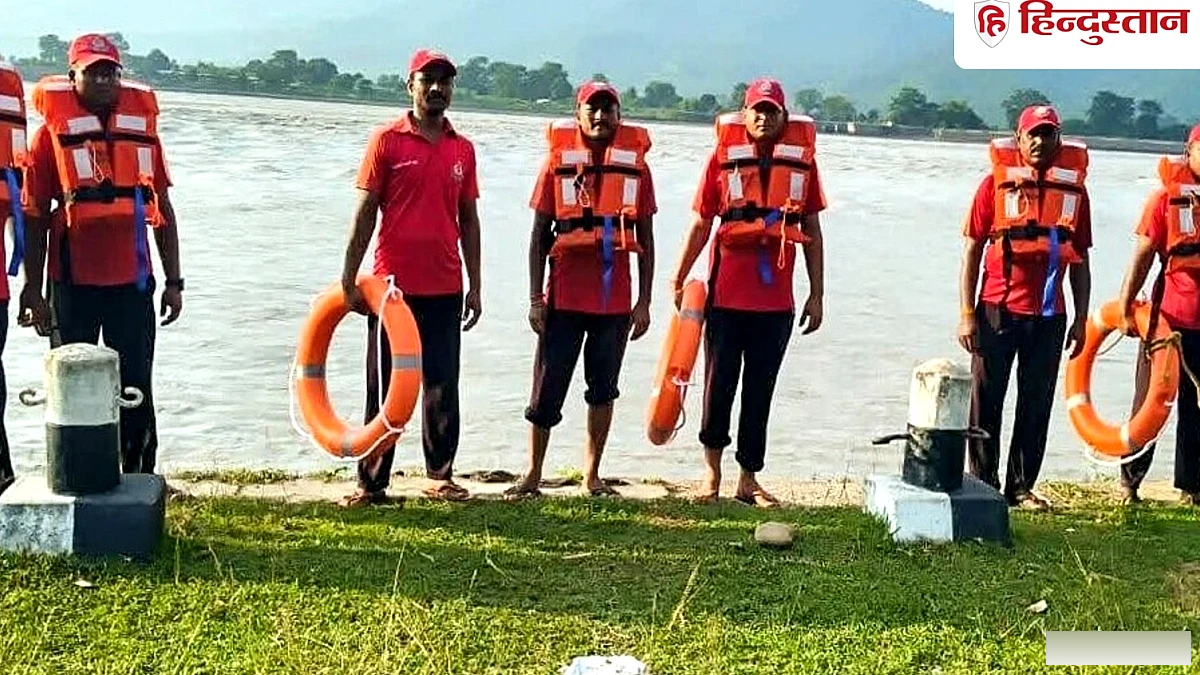 नेपाल में बाढ़ के बाद बिहार में तटबंधों की 24 घंटे निगरानी शुरू, गंडक बराज में घटा जलप्रवाह