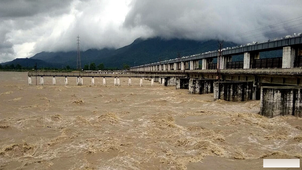 गंडक नदी में जल स्तर गिरा; बिहार, यूपी तत्काल खतरे से बाहर?