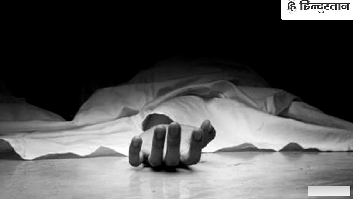 रिक्शा की सीट कवर फाड़ दी, चाचा ने पीट-पीट कर मार डाला