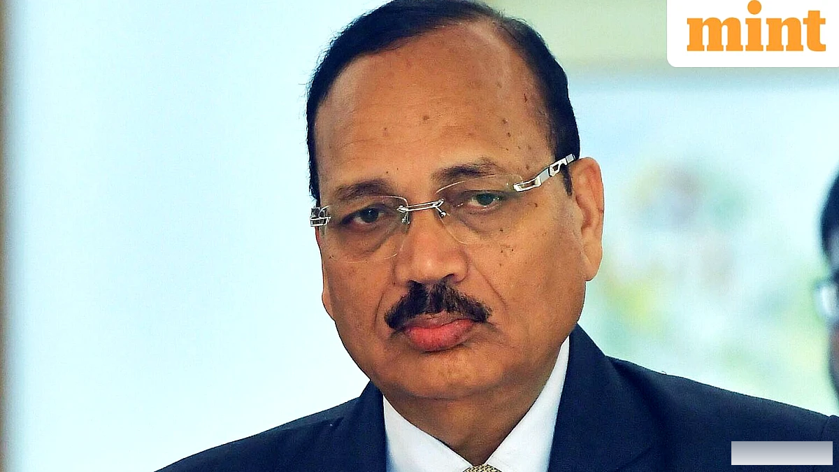 सीजेआई पर विवाद, बीसीआई प्रमुख का निमंत्रण: नेशनल लॉ स्कूल ने 2026 का दीक्षांत समारोह रद्द किया, उनकी अनुपस्थिति में दी जाएंगी डिग्रियां