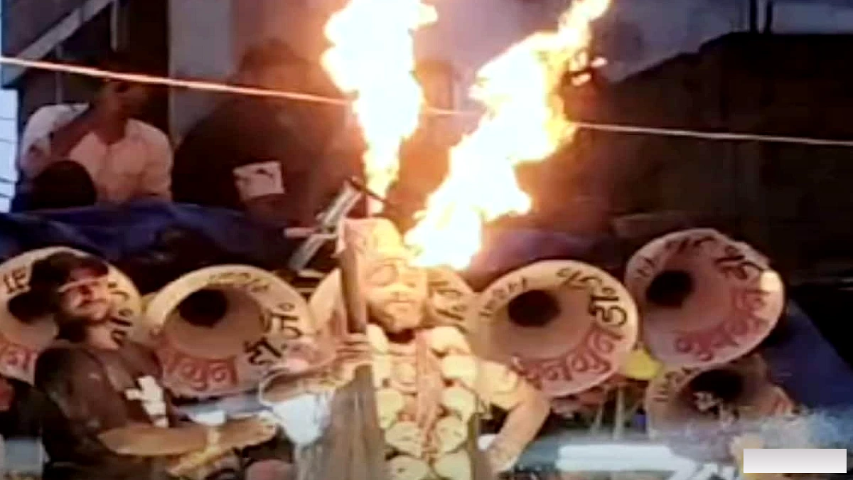 गोपालगंज में सावन पूर्णिमा पर महावीरी अखाड़ा जुलूस, दर्शाए गए भव्य झांकियां और करिश्माई करतब