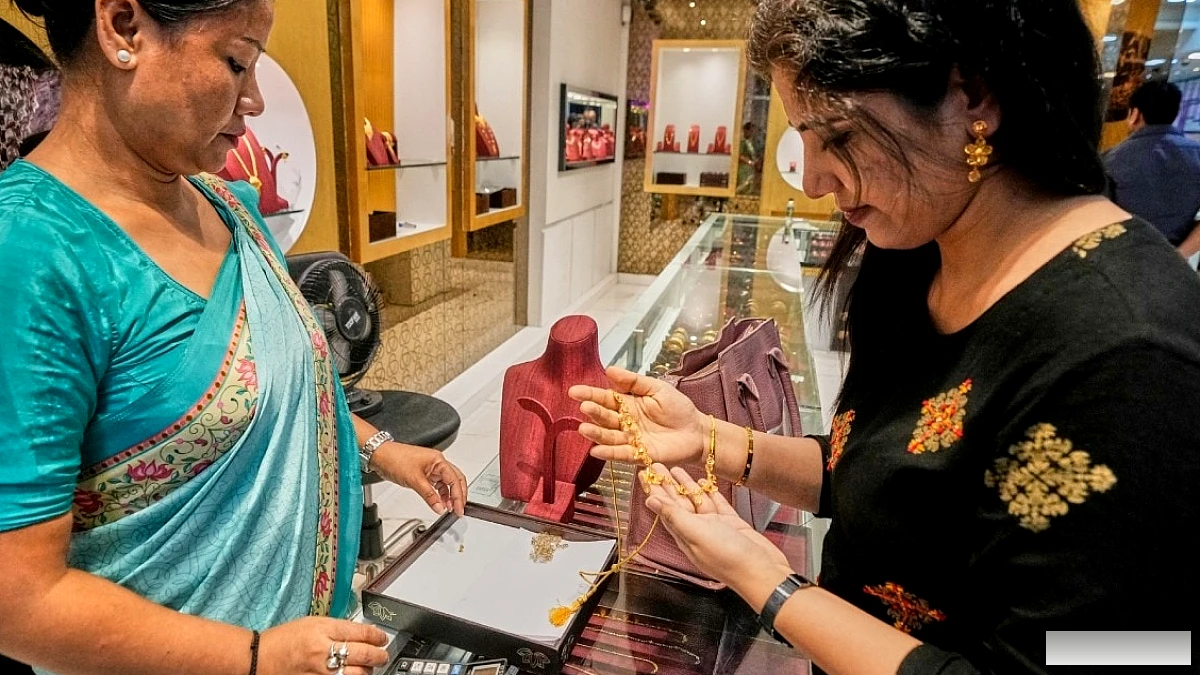 रक्षाबंधन के मौके पर सस्‍ते हुए सोना-चांदी, इतने गिरे भाव, जानें नया रेट