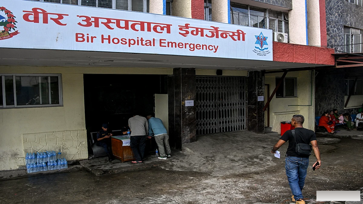 क्या नेपाल नई झील से आने वाली एक और विनाशकारी बाढ़ का सामना कर रहा है?