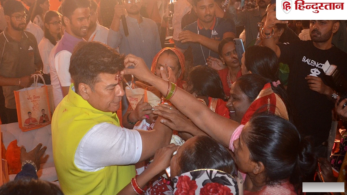 बरेली के मेयर डॉ. उमेश गौतम ने बेटे पार्थ गौतम संग हजारों महिलाओं से बंधवाई राखी