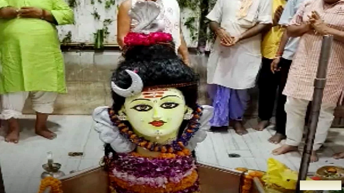 सावन पूर्णिमा पर मुजफ्फरपुर में बाबा गरीबनाथ की अर्धनारीश्वर प्रतिमा का प्रकाशन, बड़ी महाआरती
