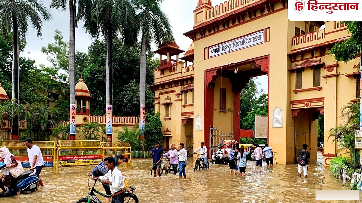 वाराणसी में गंगा में धीमी गति से बढ़ाव फिर शुरू, प्रयागराज में बाढ़ के आसार कम