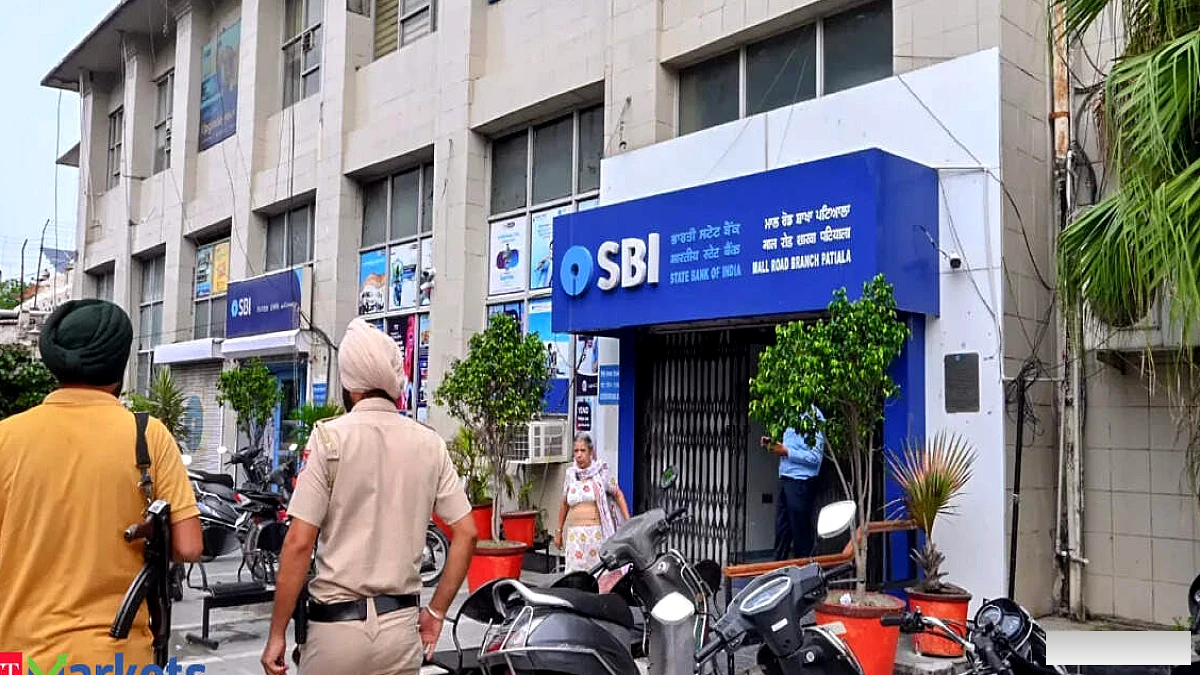 एसबीआई, एसबीआई कैपिटल मार्केट्स ने IPO के माध्यम से 1% एनएसई हिस्सेदारी बेचने की योजना बनाई है: बैंक के अध्यक्ष सी एस शेट्टी