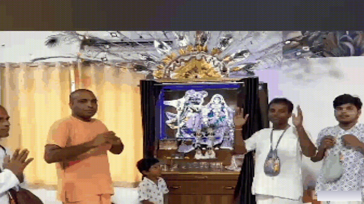 मुजफ्फरपुर में 501 कलशों के जल से श्रीकृष्ण का भव्य अभिषेक