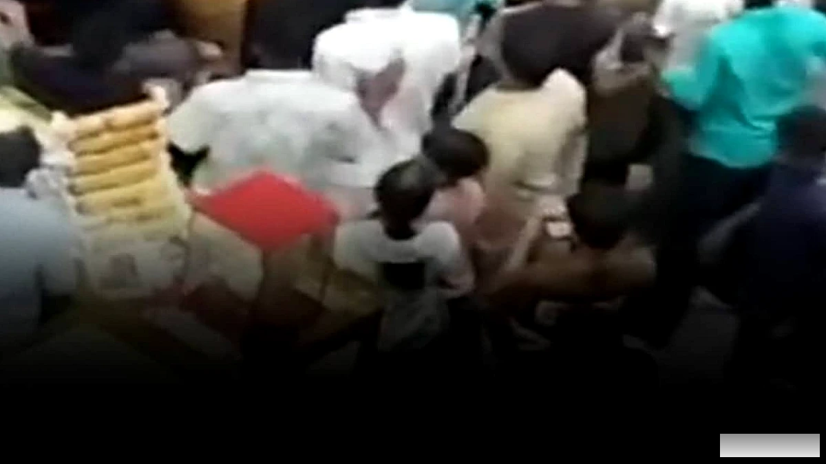 यूसरा मॉल में भीषण मारपीट, पुलिस ने की कार्रवाई