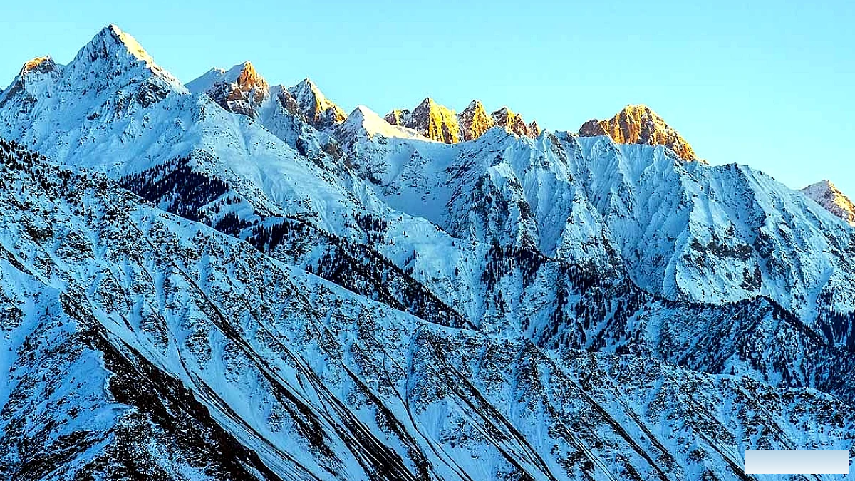 UN जलवायु प्रमुख ने चेतावनी दी: हिंदू कुश हिमालय पर बढ़ता खतरा
