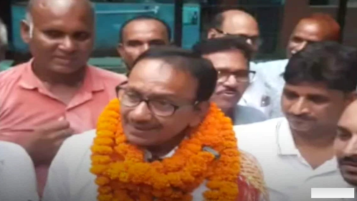 आरा बार एसोसिएशन चुनाव: सुरेंद्र प्रसाद सिंह चुने गए अध्यक्ष, मनमोहन ओझा बने महासचिव