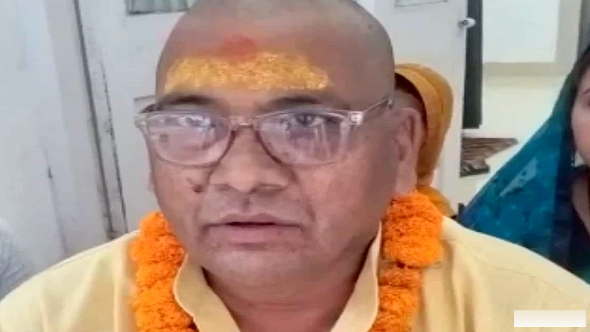 जिला पार्षद मनमोहन महतो ने बेगूसराय में DDC की मनमानी के खिलाफ आंदोलन शुरू किया