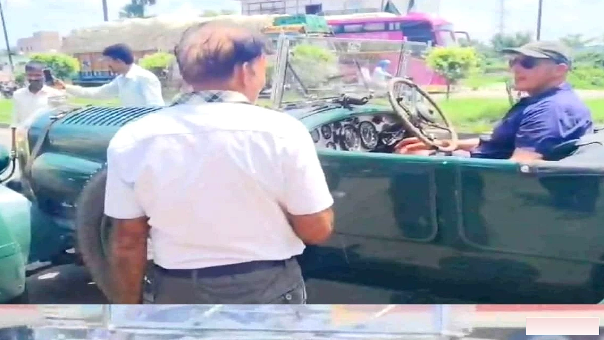 इंग्लैंड की शताब्दी पुरानी विंटेज कारों ने मुजफ्फरपुर में रोका ध्यान, पर्यटकों और कार प्यारों की भीड़ उमड़ी